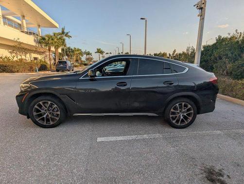 2023 BMW X6 xDrive40i