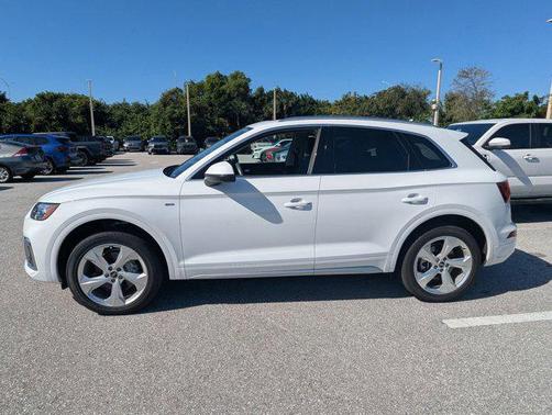 2023 Audi Q5 45 S line Premium Plus