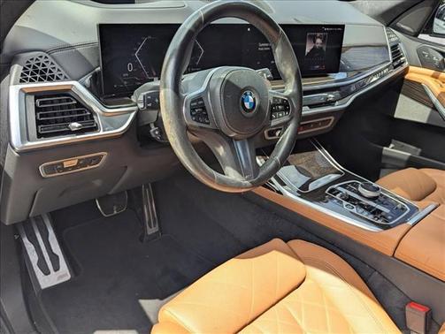 Black Sapphire Metallic 2023 BMW X7 xDrive40i