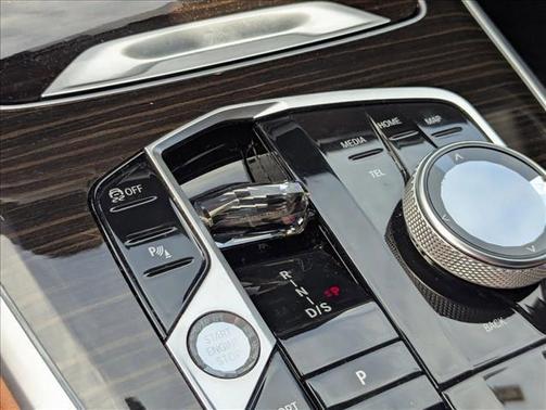 Black Sapphire Metallic 2023 BMW X7 xDrive40i