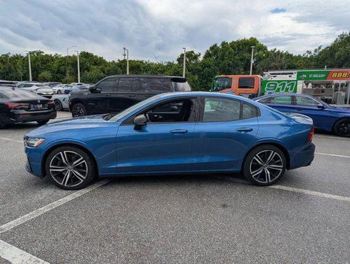 2021 Volvo S60 T5 R-Design