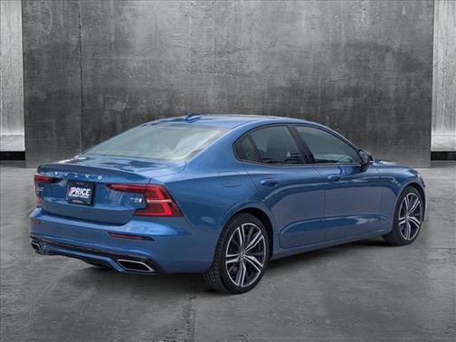 2021 Volvo S60 T5 R-Design