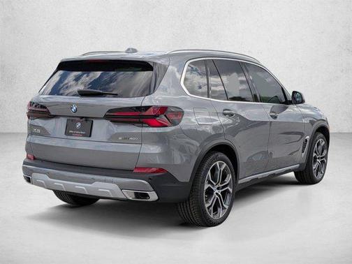 Skyscraper Grey Metallic 2026 BMW X5 sDrive40i