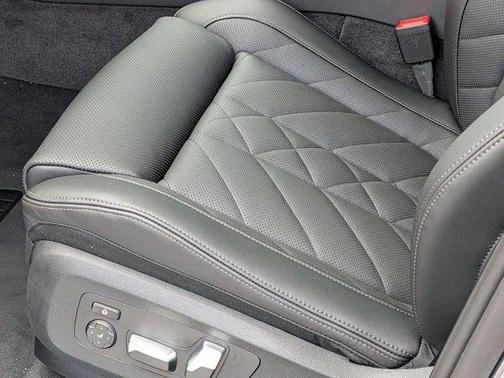 Skyscraper Grey Metallic 2026 BMW X5 sDrive40i