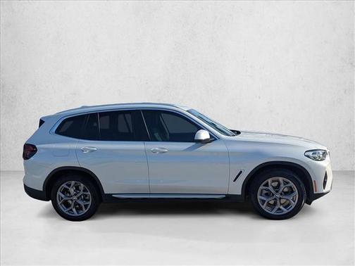 Mineral White Metallic 2022 BMW X3 sDrive30i