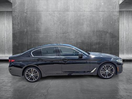 2021 BMW 530 530i