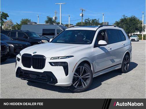 Alpine White 2027 BMW X7 xDrive40i