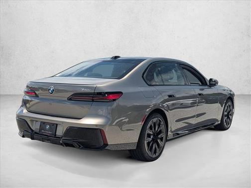 Oxide Grey Metallic 2026 BMW 740 740i