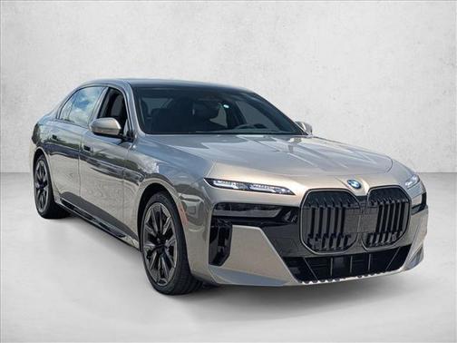 Oxide Grey Metallic 2026 BMW 740 740i