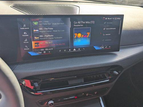 2025 BMW 330 330i Sedan