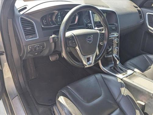 2015 Volvo XC60 T6 R-Design