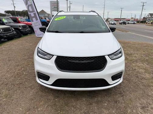 2025 Chrysler Pacifica Limited