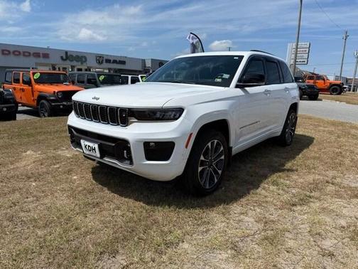2023 Jeep Grand Cherokee Overland 4x2