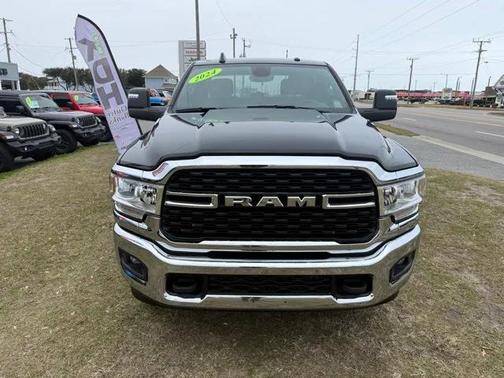 2024 RAM 2500 Big Horn Crew Cab 4x4 64' Box