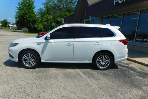 2022 Mitsubishi Outlander PHEV SEL