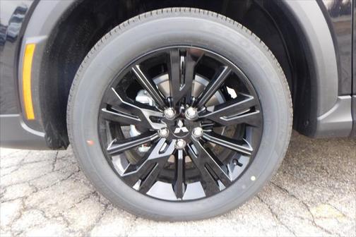 2025 Mitsubishi Eclipse Cross LE