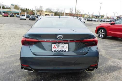 2021 Toyota Avalon XLE
