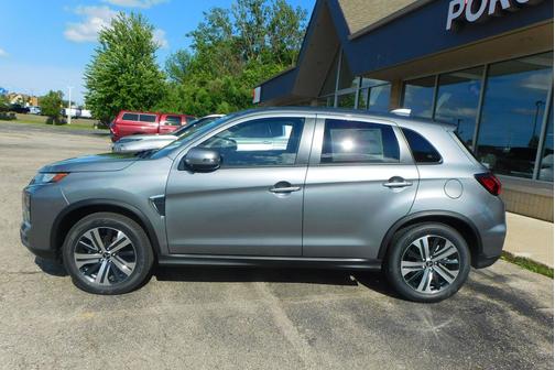 2025 Mitsubishi Outlander Sport SE