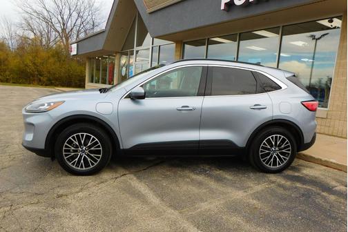 2022 Ford Escape Titanium
