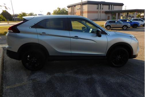 2024 Mitsubishi Eclipse Cross LE