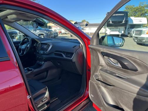2024 GMC Terrain AWD AT4