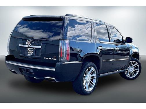 2013 Cadillac Escalade Premium