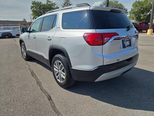 2018 GMC Acadia SLE-2