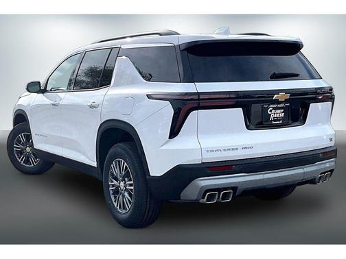 Summit White 2026 Chevrolet Traverse LT