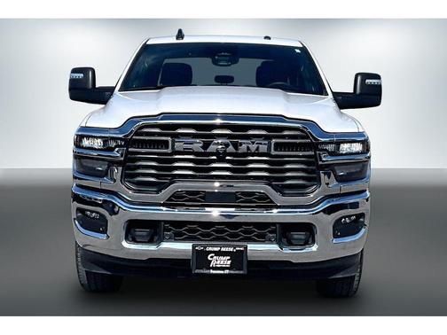 Bright White Clearcoat 2025 RAM 2500 Big Horn Crew Cab 4x4 6'4' Box