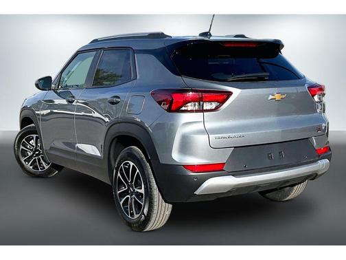 Sterling Gray Metallic 2026 Chevrolet Trailblazer LT