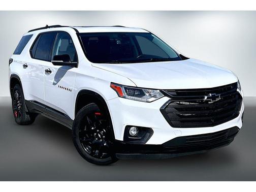 Summit White 2021 Chevrolet Traverse Premier