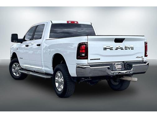 Bright White Clearcoat 2025 RAM 2500 Big Horn Crew Cab 4x4 6'4' Box