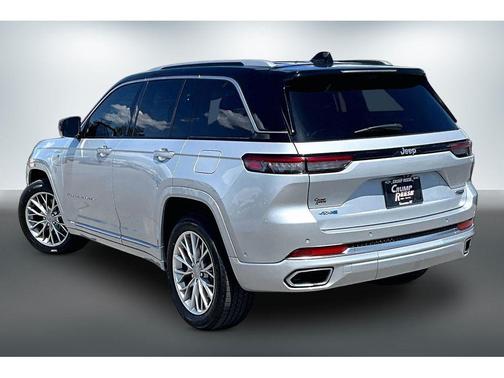 Baltic Gray Metallic Clearcoat 2022 Jeep Grand Cherokee 4xe Summit