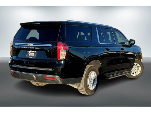 2024 Chevrolet Suburban LS