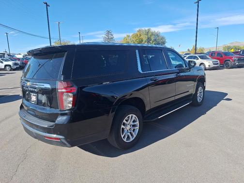 2024 Chevrolet Suburban LS