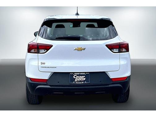 Summit White 2022 Chevrolet Trailblazer LS