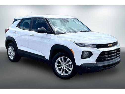 Summit White 2022 Chevrolet Trailblazer LS