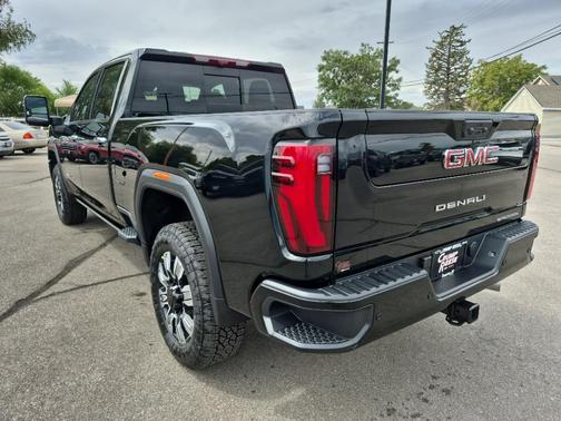 2025 GMC Sierra 3500 Denali