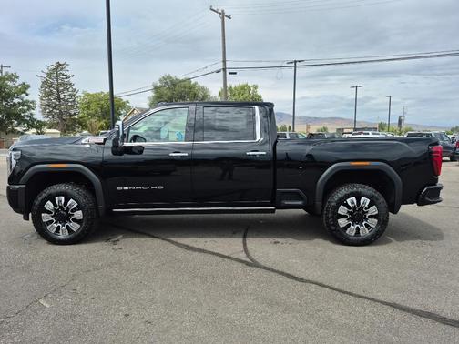 2025 GMC Sierra 3500 Denali