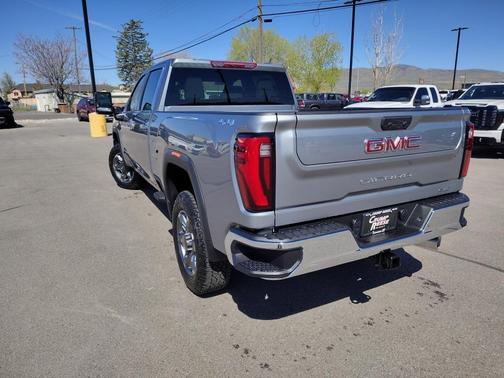 2025 GMC Sierra 3500 SLT