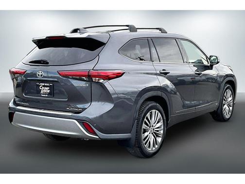 2021 Toyota Highlander Hybrid Platinum