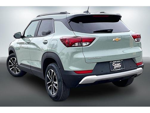 Cacti Green 2026 Chevrolet Trailblazer LT