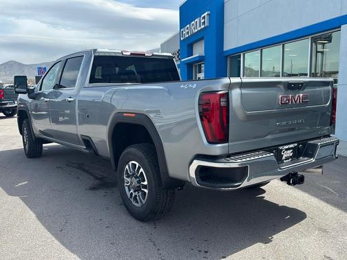 2025 GMC Sierra 3500 SLT