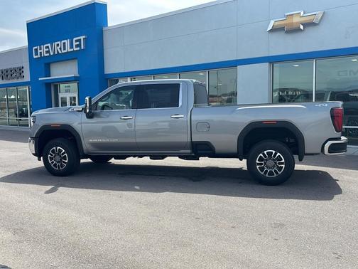 2025 GMC Sierra 3500 SLT