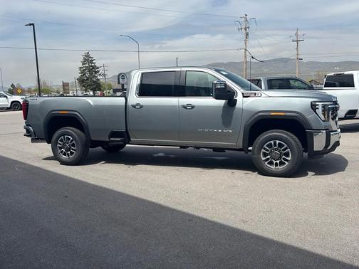 2025 GMC Sierra 3500 SLT