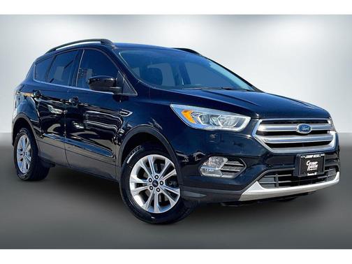 Ruby Red Metallic Tinted Clearcoat 2017 Ford Escape SE
