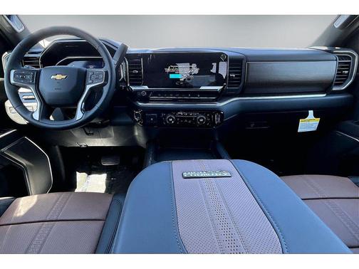 Polar White Tricoat 2026 Chevrolet Silverado 3500 High Country
