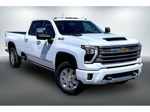 Polar White Tricoat 2026 Chevrolet Silverado 3500 High Country