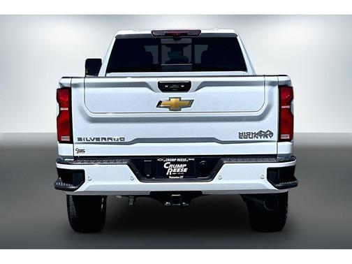 Polar White Tricoat 2026 Chevrolet Silverado 3500 High Country