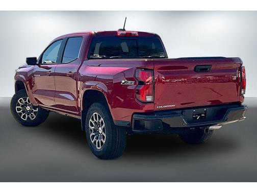 Radiant Red Tintcoat 2026 Chevrolet Colorado Z71